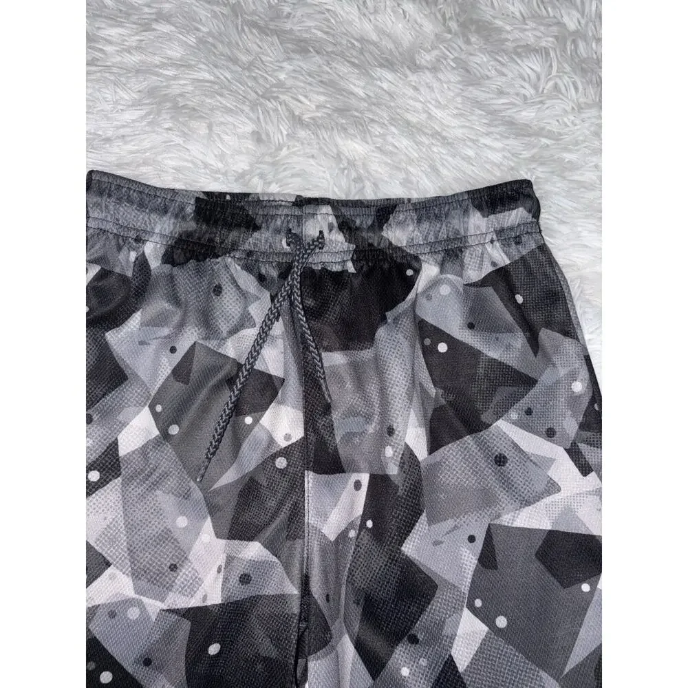Children’s Place Sport Boys 7/8 Gray Design Sport Shorts. Great Shape. Comf